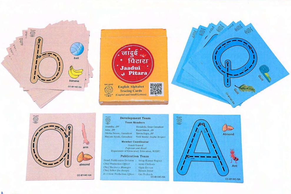 ENGLISH ALPHABET SMALL AND CAPITAL TRACING CARD